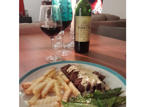 Kanonkop Kadette Wine Cape Blend and Blue Cheese Steak